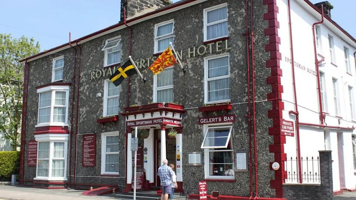 Royal Sportsman Hotel property photograph